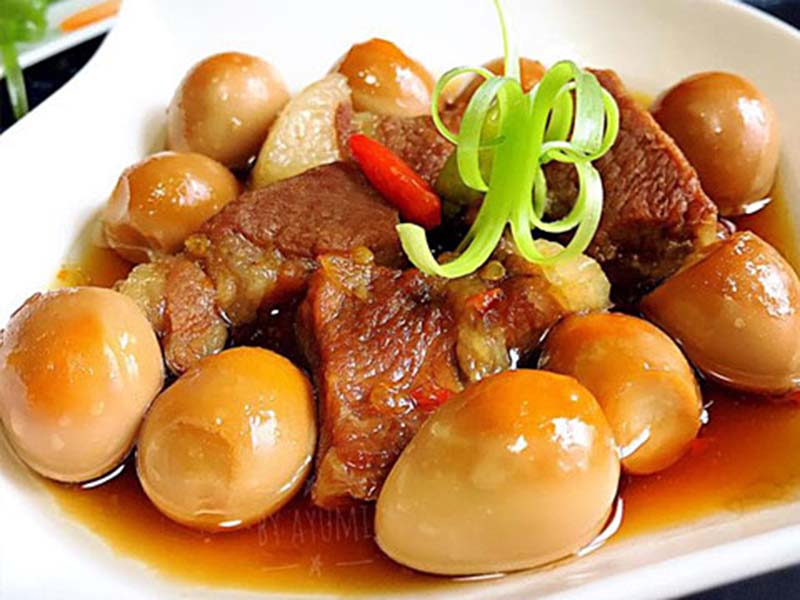 Thịt kho tàu nhiều dầu mỡ có thể làm nặng hơn tình trạng ho