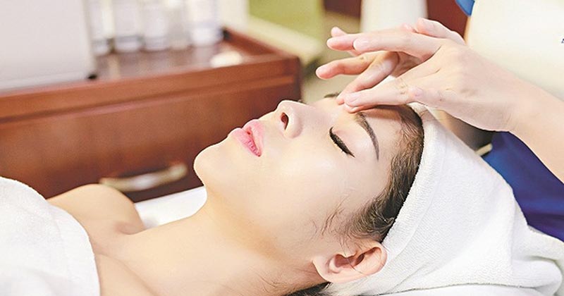 Xoa bóp, bấm huyệt giúp giảm đau lưu thông khí huyết