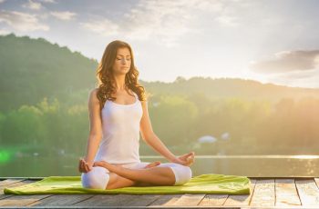 Mới tập yoga chữa viêm mũi dị ứng cần lựa chọn các tư thế thoải mái