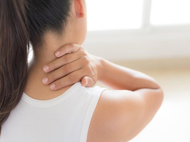 Viêm xoang đau sau gáy có nguy hiểm không? Cần lưu ý gì trong điều trị