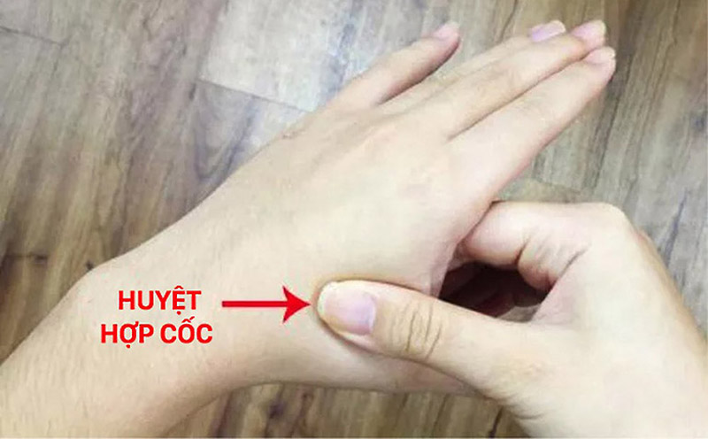 Cách bấm huyệt chữa viêm mũi dị ứng