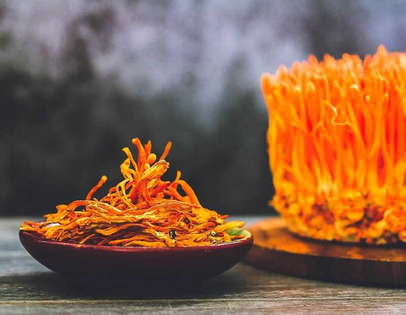 Ăn sống trực tiếp đông trùng hạ thảo để tận dụng được lượng dưỡng chất cao nhất