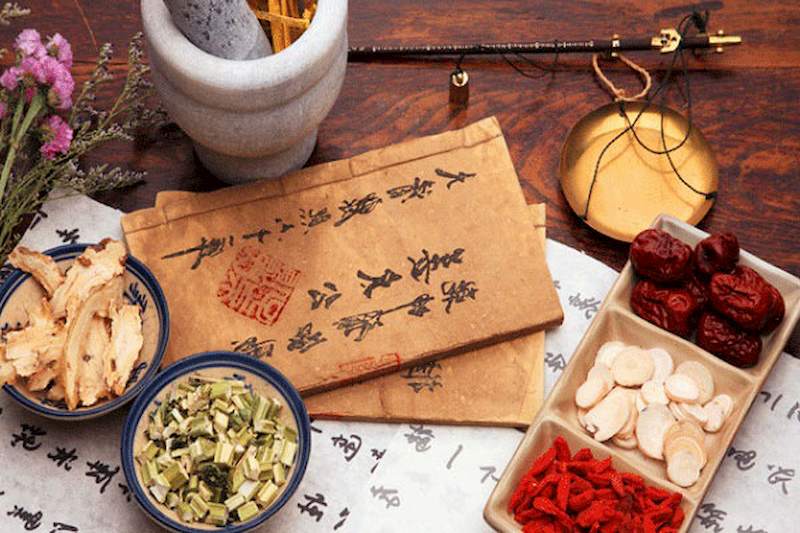 Dược liệu có thể sử dụng trong bài thuốc giúp trị triệu chứng viêm da do tác động của ánh nắng mặt trời hiệu quả