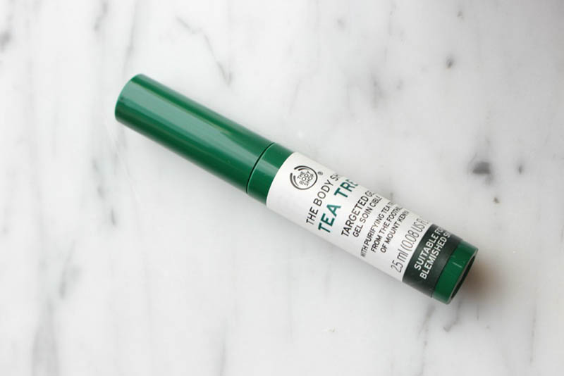 Ngoài công dụng trị sẹo, The Body Shop Tea Tree Targeted còn rất hiệu quả trong việc giảm thâm sau mụn