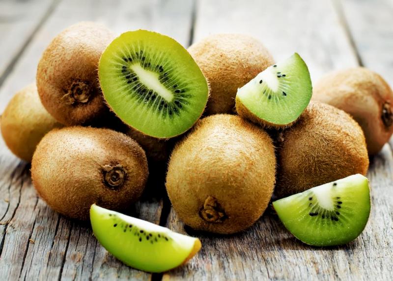 Nên ăn kiwi sau khi cắt để đảm bảo dưỡng chất tốt nhất